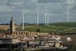 Photo: le village d'avignonetet son groupe d'eoliennes le village d'avignonetet son groupe d'eoliennes