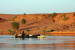 Pinasse sur le niger