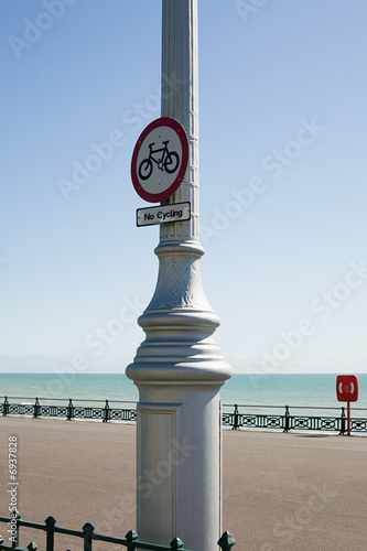 No cycling sign on lamppost No cycling sign on lamppost