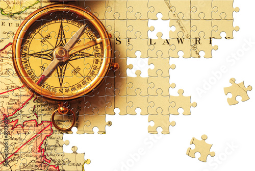 Foto: Puzzle with missing pieces Puzzle with missing pieces