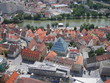 Die Dächer von Ulm und Neu-Ulm mit Donau vom Ulmer Münster aus