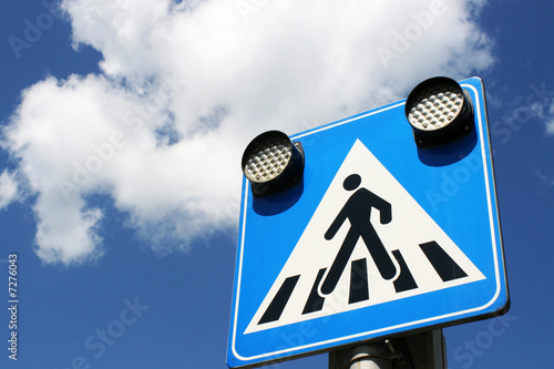 Photo: pedestrian crossing sign pedestrian crossing sign