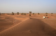 Campement dans le désert du Sahara Campement dans le désert du Sahara