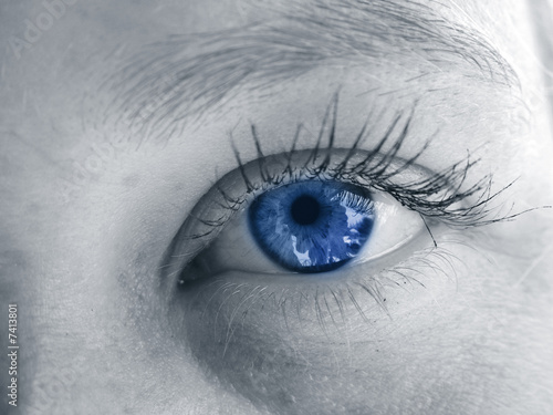 Girls eye