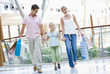 Foto: Family shopping in mall Family shopping in mall