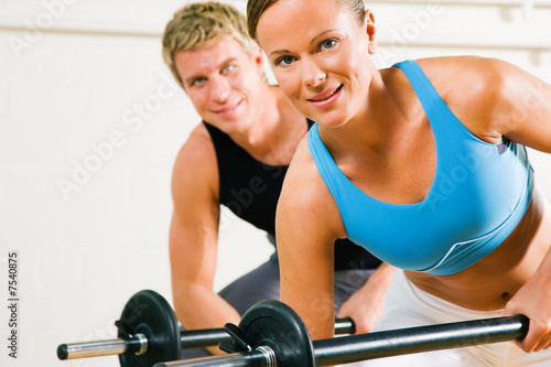 Powergymnastik mit Langhantel
