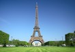 paris, tour eiffel sur le champ de mars