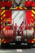 Camion de pompiers sur une route