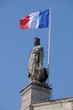 statue statue