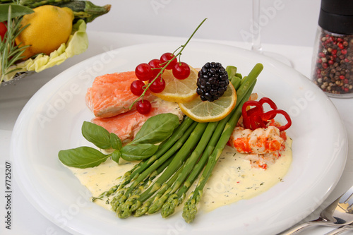 Lachs mit Spargel
