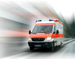 Foto: Krankenwagen ist unterwegs Krankenwagen ist unterwegs