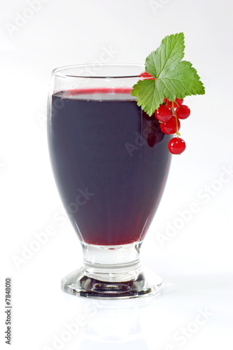 Foto: Saft aus Johannisbeeren Saft aus Johannisbeeren