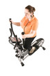 XXL-Model auf Hometrainer