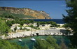 port dans la calanque port dans la calanque