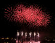 Feuerwerk am Elbufer