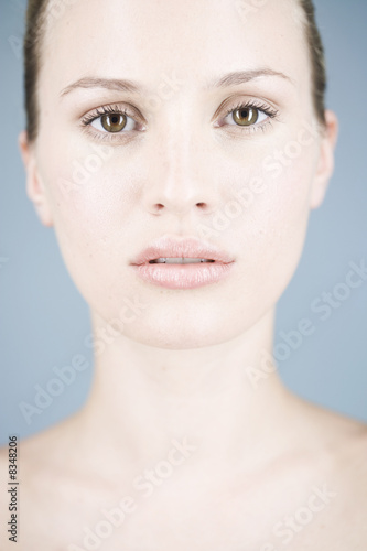 Photo: Portrait of a young woman Portrait of a young woman
