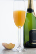 Foto: Glass of Peach Bellini Glass of Peach Bellini