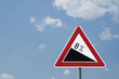 Verkehrsschild: Gefälle Verkehrsschild: Gefälle