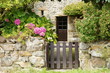 Maison Bretonne, entrée fleurie.