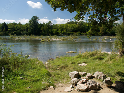 Plage sur la rivière