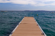 le ponton de la plage du canadel sur la côte d'azur