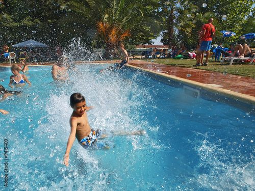 Foto: wasserspass waehrend sommerurlaub wasserspass waehrend sommerurlaub