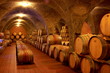 Weinkeller,Rotwein im Barrique Faß ausgebaut,Toskana,Italien