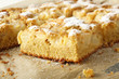 Apfelkuchen mit Puderzucker