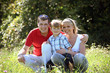 Junge Familie mit einem Kind