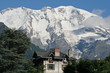 Refuge devant le Mont Blanc