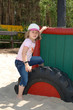 Mädchen auf Spielplatz