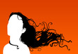 femme cheveux au vent