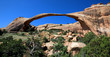 Der Landscape Arch im Arches National Park in Utah Der Landscape Arch im Arches National Park in Utah