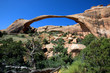 Der Landscape Arch im Arches National Park in Utah Der Landscape Arch im Arches National Park in Utah