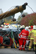 Foto: Übung von Rettung und Feuerwehr bei Unfall mit Auto Übung von Rettung und Feuerwehr bei Unfall mit Auto