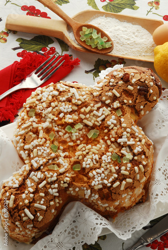 Photo: Colomba pasquale - Dolci - Ricette della Lombardia Colomba pasquale - Dolci - Ricette della Lombardia