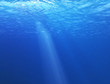 水中に差し込む光