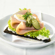 Wholemeal roll with ham