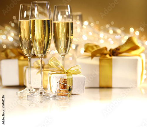 Foto: Glasses of champagne Glasses of champagne