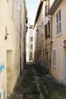 Rue étroite, marseille, France. Rue étroite, marseille, France.