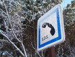panneau de téléphone SOS sous la neige