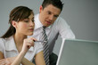 Directeur commercial et assistante au bureau