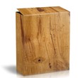 Caja de Madera sobre fondo blanco