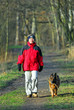 Frau mit Hund