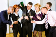 Die Flasche ist alle – das ist ziemlich doof