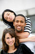 Portrait de jeunes souriant