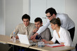 jeunes adultes en formation commerciale