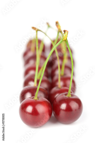 Foto: ripe cherries isolated ripe cherries isolated
