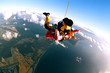 Foto: Skydivers over coast Skydivers over coast