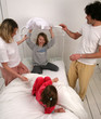 Foto: famille lit jouer famille lit jouer